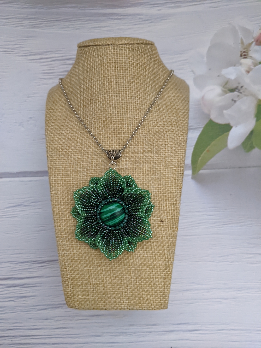 Handmade Green Floral Beaded Pendant Necklace